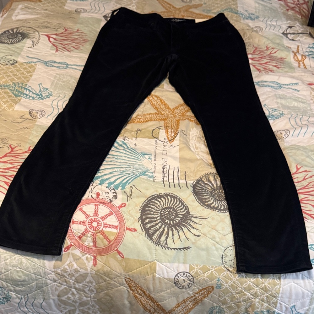 Universal Thread Black Ankle-Length Pants NWT - image 1